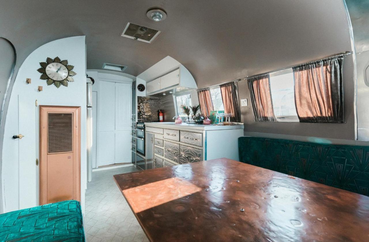 Silver Airstream Glamping & Rental Chichester Exteriér fotografie