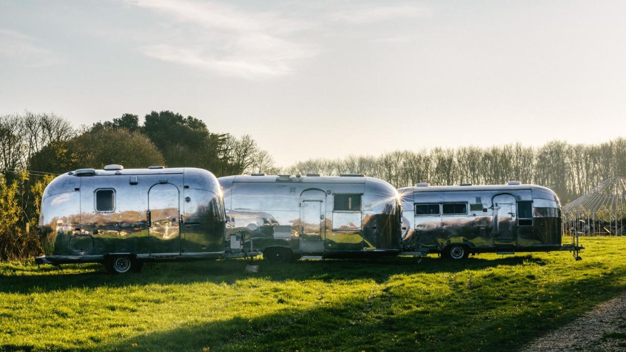 Silver Airstream Glamping & Rental Chichester Exteriér fotografie