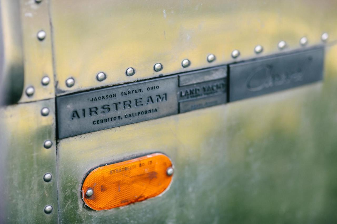 Silver Airstream Glamping & Rental Chichester Exteriér fotografie