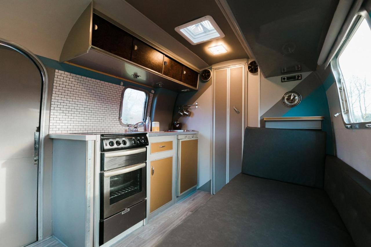 Silver Airstream Glamping & Rental Chichester Exteriér fotografie