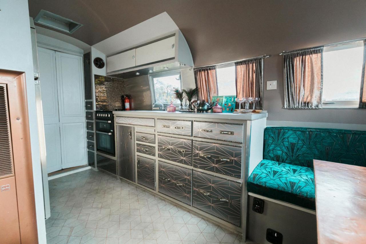 Silver Airstream Glamping & Rental Chichester Exteriér fotografie