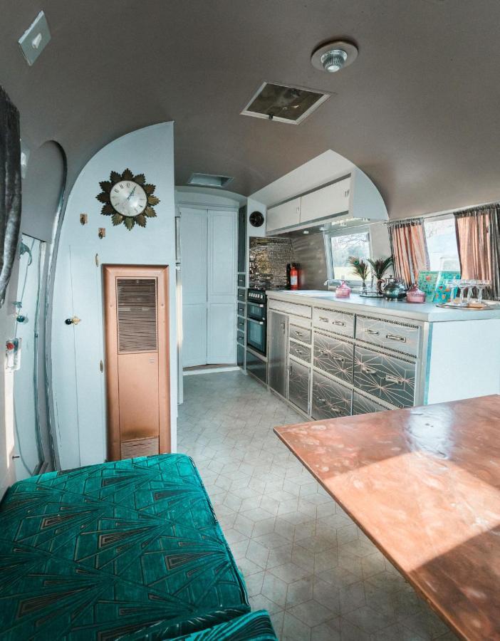 Silver Airstream Glamping & Rental Chichester Exteriér fotografie