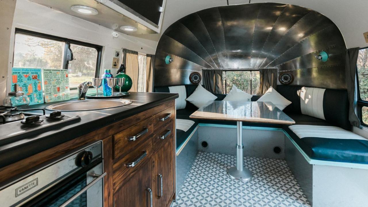 Silver Airstream Glamping & Rental Chichester Exteriér fotografie