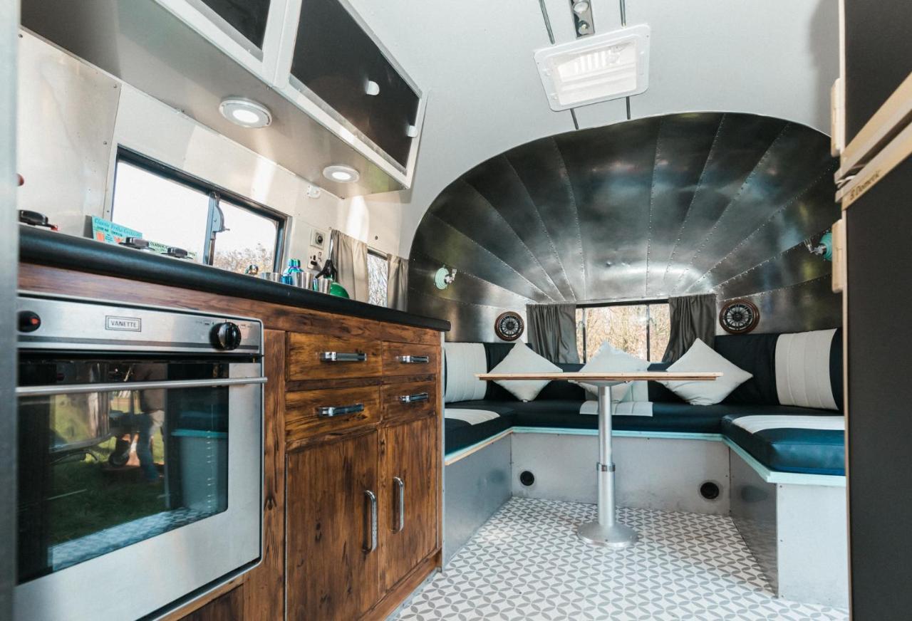 Silver Airstream Glamping & Rental Chichester Exteriér fotografie