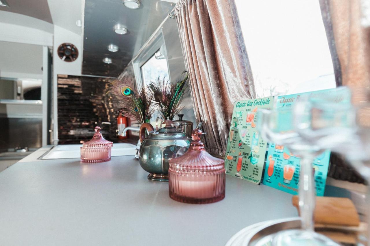 Silver Airstream Glamping & Rental Chichester Exteriér fotografie