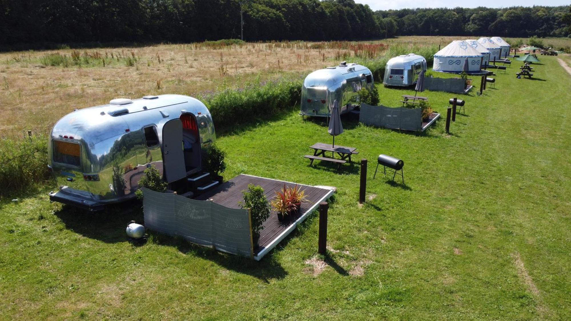 Silver Airstream Glamping & Rental Chichester Exteriér fotografie