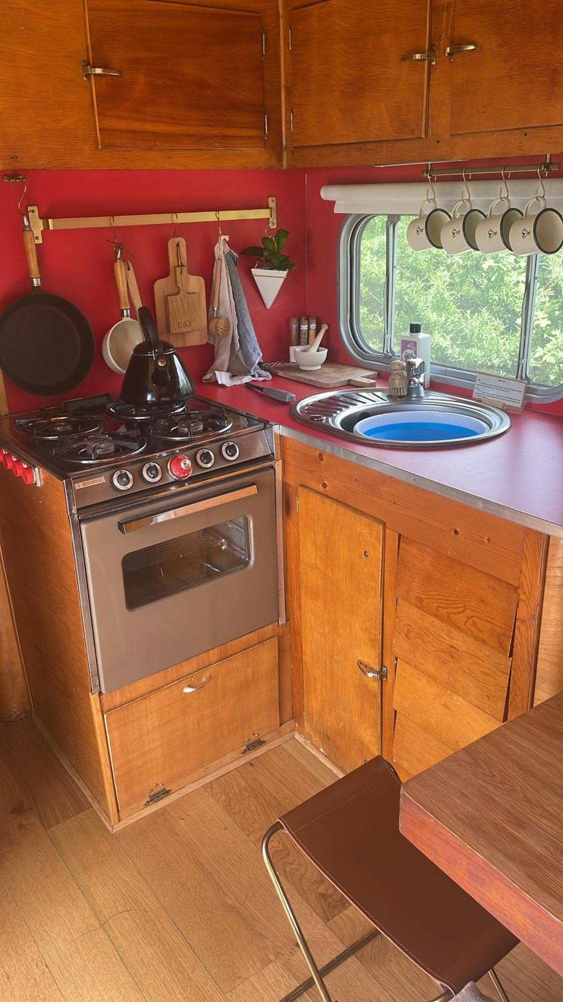 Silver Airstream Glamping & Rental Chichester Exteriér fotografie